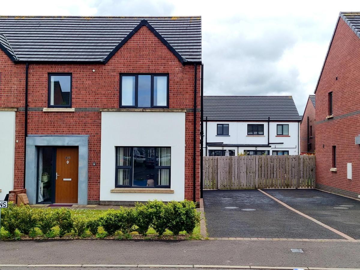 Modern 3 Bedroom Semi Detached Home Limavady Esterno foto